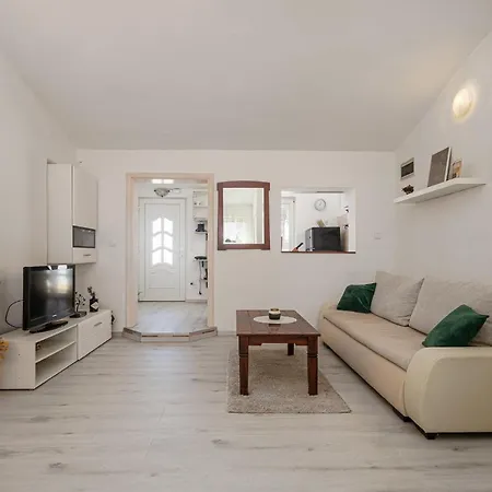 Apartamento Ivana 300m From The Beach *